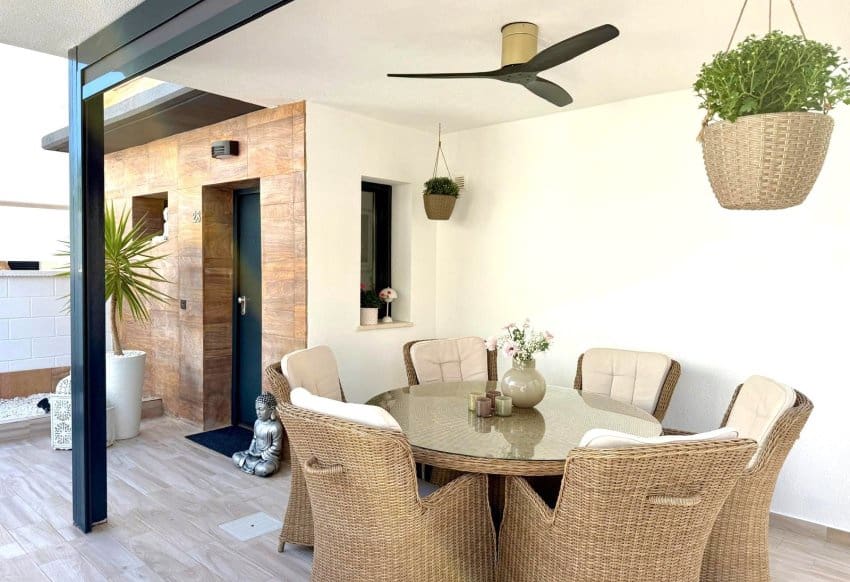 3 makuuhuone Huvila myytävänä paikassa Orihuela Costa mukana uima-altaan - 449 900 € (Ref: 9329841)