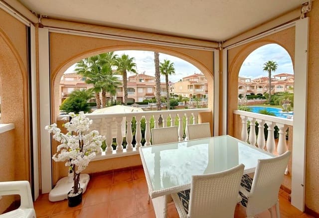 3 soveværelse Penthouse til salg i Playa Flamenca, Orihuela med swimmingpool - € 245.000 (Ref: 9354061)