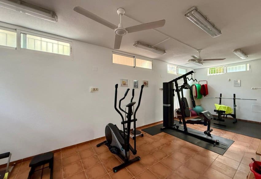 3 makuuhuone Kattohuoneisto myytävänä paikassa Playa Flamenca mukana uima-altaan - 245 000 € (Ref: 9354061)