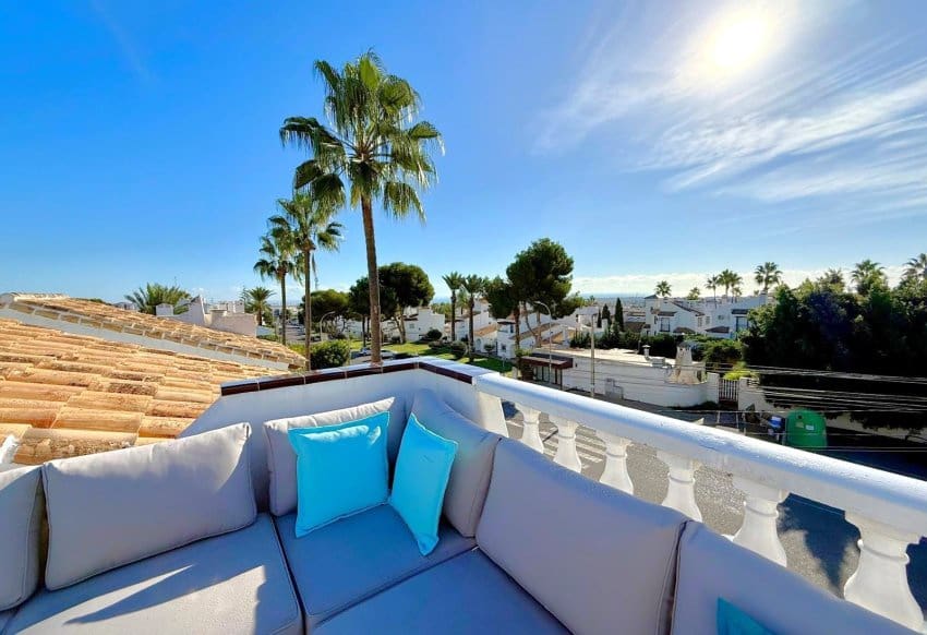 3 bedroom Villa for sale in Villamartin - € 449,000 (Ref: 9360321)