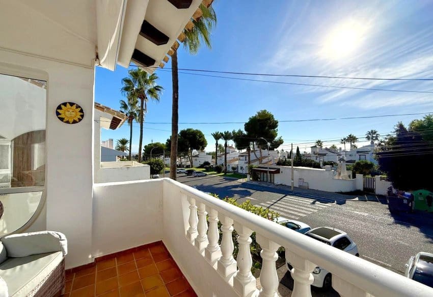 3 bedroom Villa for sale in Villamartin - € 449,000 (Ref: 9360321)