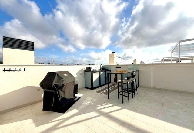 2 bedroom Penthouse for sale in Los Altos with pool - € 330,000 (Ref: 9389995)