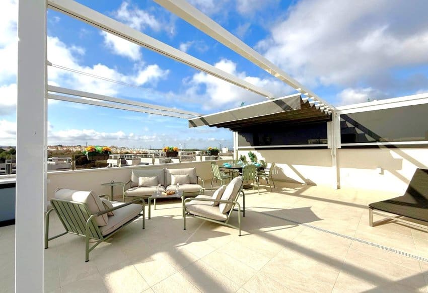 2 bedroom Penthouse for sale in Los Altos with pool - € 330,000 (Ref: 9389995)