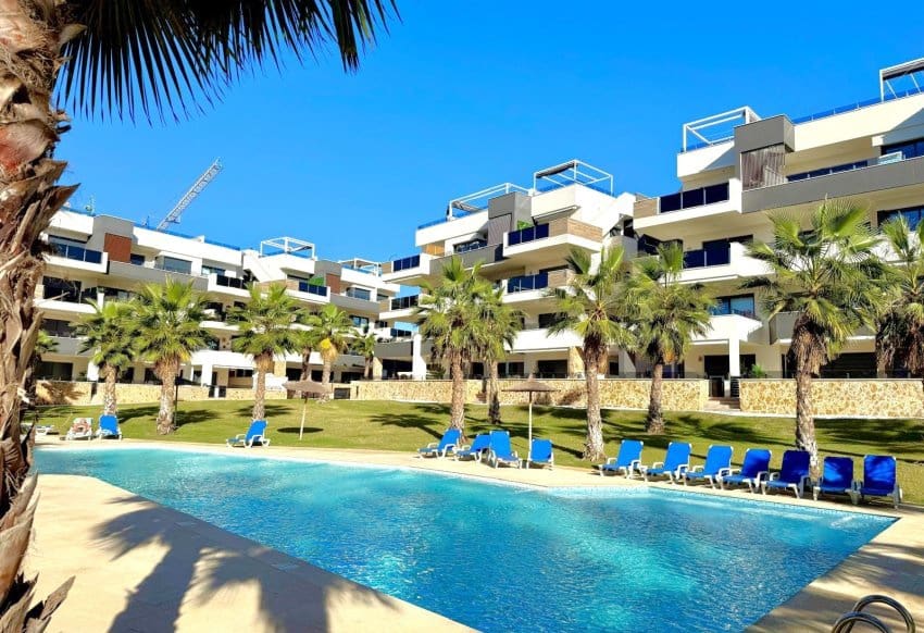 2 bedroom Penthouse for sale in Los Altos with pool - € 330,000 (Ref: 9389995)