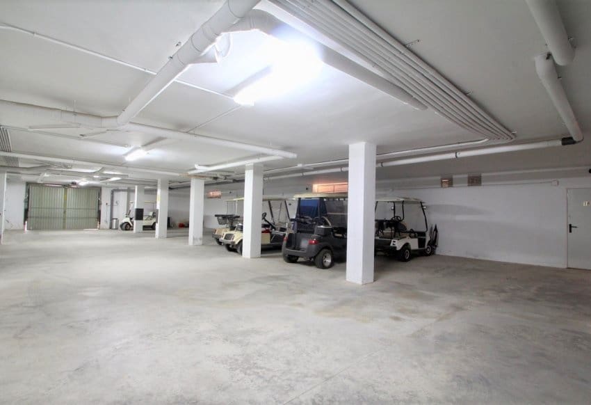 2 soveværelse Lejlighed til salg i Villamartin med swimmingpool - € 199.000 (Ref: 9402715)