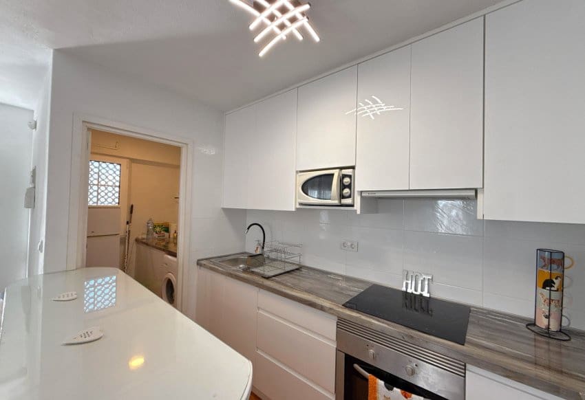 3 bedroom Villa for sale in Villamartin with pool - € 229,950 (Ref: 9432416)