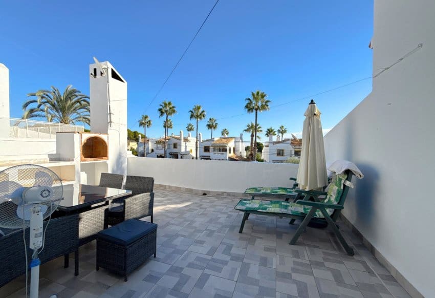 3 bedroom Villa for sale in Villamartin with pool - € 229,950 (Ref: 9432416)