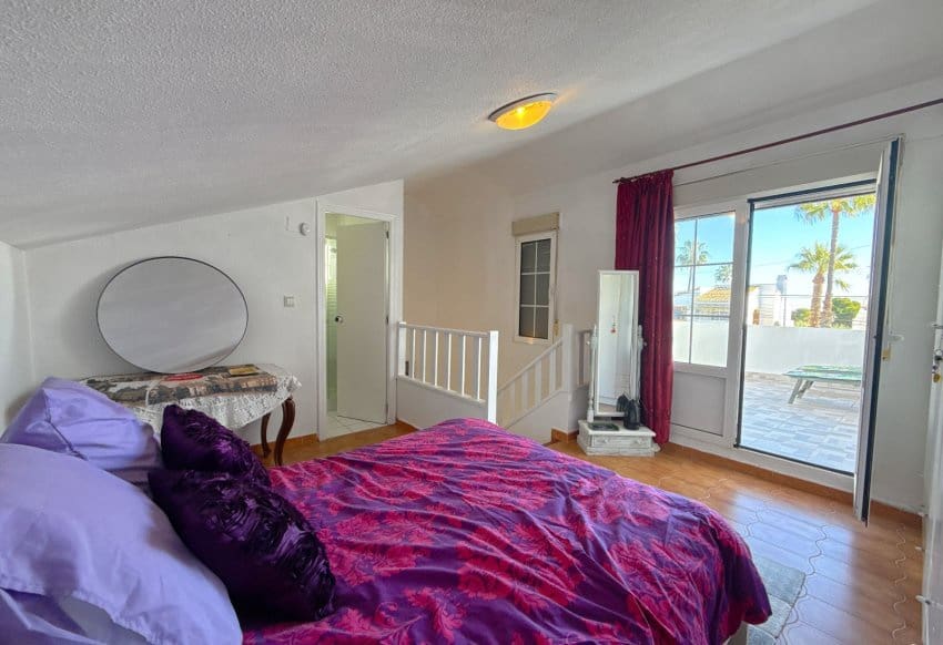 3 bedroom Villa for sale in Villamartin with pool - € 229,950 (Ref: 9432416)