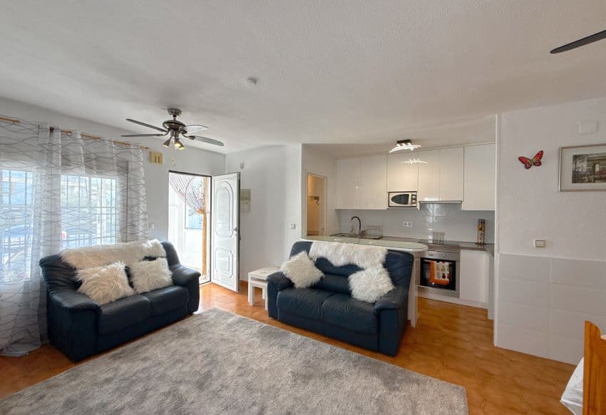 3 bedroom Villa for sale in Villamartin with pool - € 229,950 (Ref: 9432416)