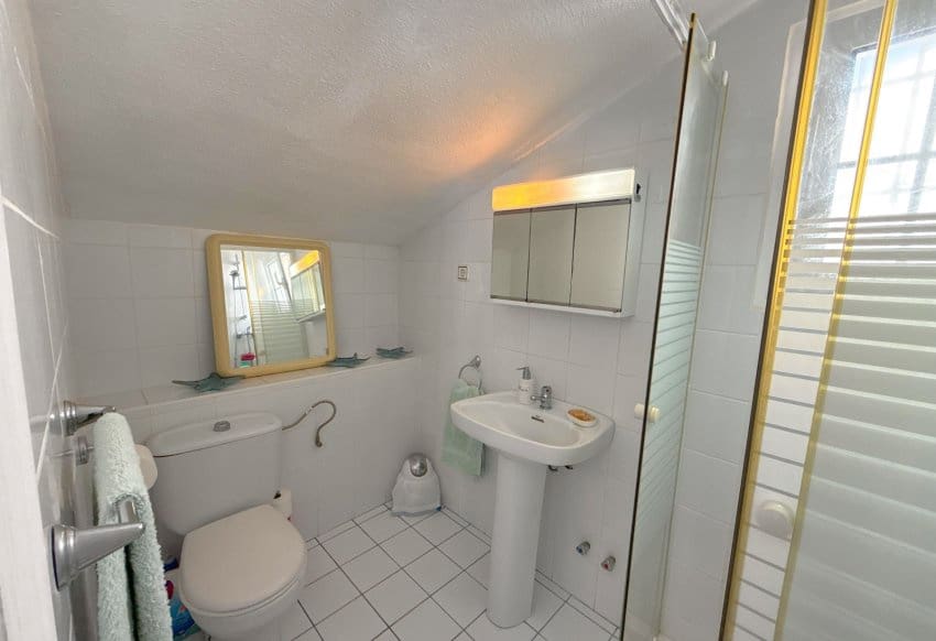 3 bedroom Villa for sale in Villamartin with pool - € 229,950 (Ref: 9432416)