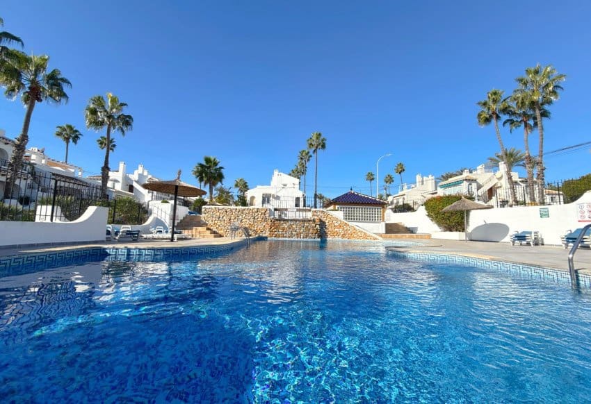 3 bedroom Villa for sale in Villamartin with pool - € 229,950 (Ref: 9432416)