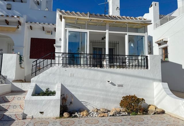 3 soveværelse Villa til salg i Villamartin, Orihuela med swimmingpool - € 229.950 (Ref: 9432416)