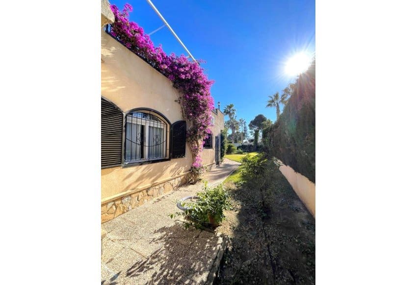 3 quarto Moradia para venda em Orihuela Costa com garagem - 690 000 € (Ref: 9436416)