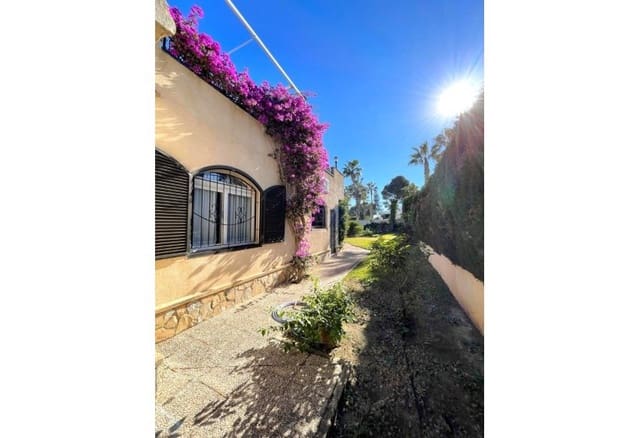 3 quarto Moradia para venda em Villamartin, Orihuela com garagem - 690 000 € (Ref: 9436416)