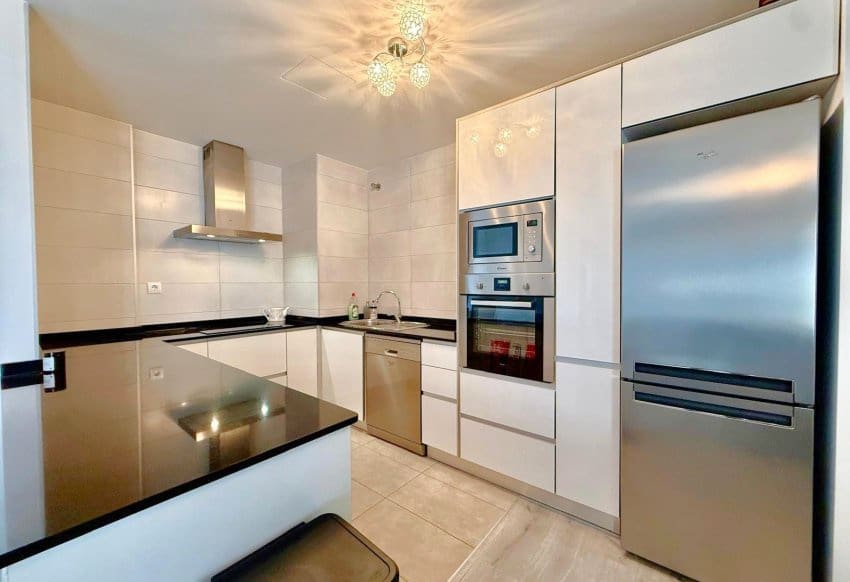 2 Zimmer Apartment zu verkaufen in Villamartin mit Pool - 235.000 € (Ref: 9469962)