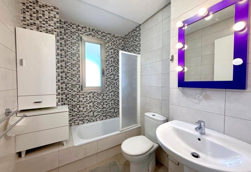 2 Zimmer Apartment zu verkaufen in Villamartin mit Pool - 235.000 € (Ref: 9469962)