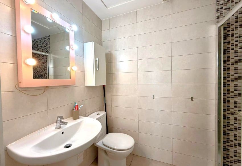 2 Zimmer Apartment zu verkaufen in Villamartin mit Pool - 235.000 € (Ref: 9469962)