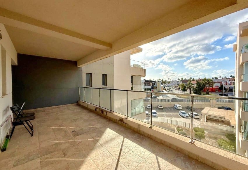 2 Zimmer Apartment zu verkaufen in Villamartin mit Pool - 235.000 € (Ref: 9469962)