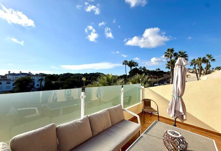 2 bedroom Villa for sale in Villamartin with pool - € 255,000 (Ref: 9471557)