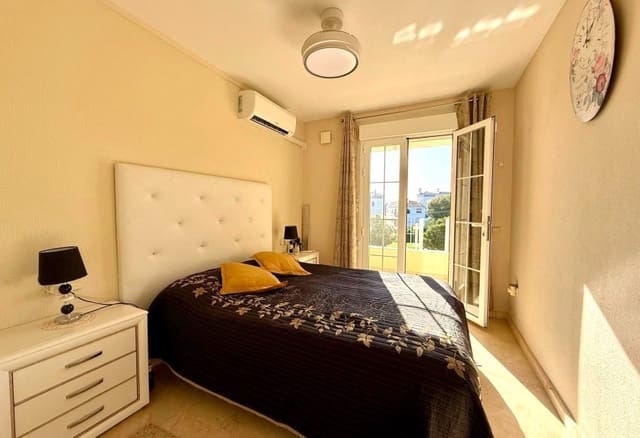 2 bedroom Villa for sale in Villamartin, Orihuela with pool - € 255,000 (Ref: 9471557)