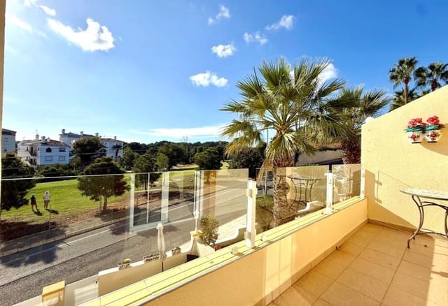 2 bedroom Villa for sale in Villamartin, Orihuela with pool - € 255,000 (Ref: 9471557)