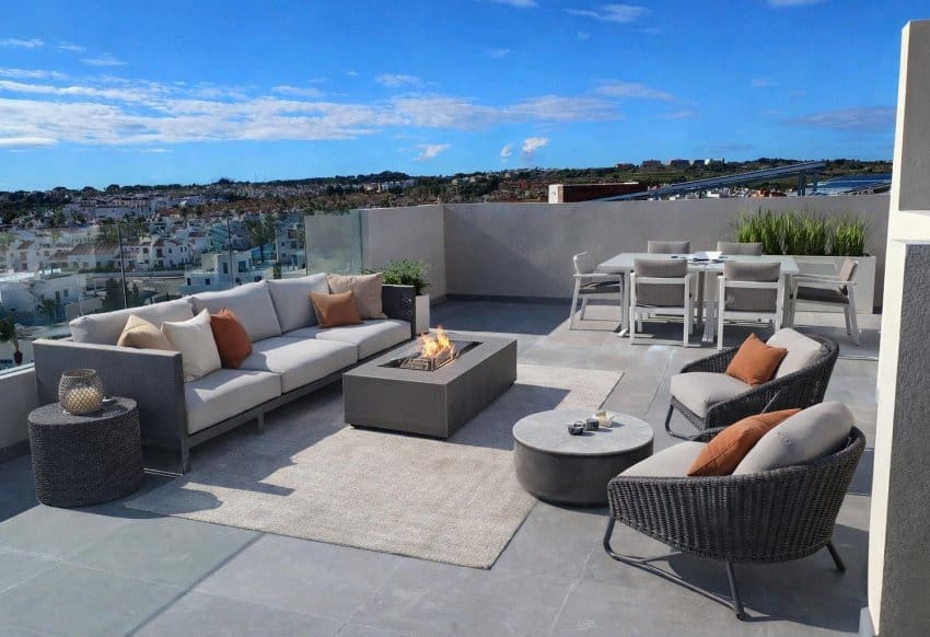 3 sypialnia Willa na sprzedaż w Orihuela Costa z basenem garażem - 669 900 € (Ref: 9496437)