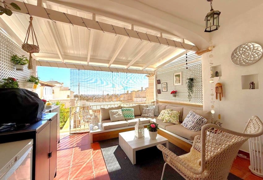 3 soveværelse Byhus til salg i Blue Lagoon med swimmingpool - € 319.000 (Ref: 9584556)