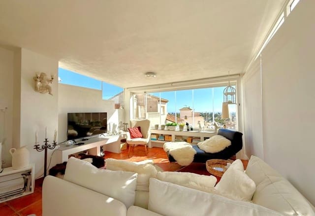 3 soveværelse Byhus til salg i Blue Lagoon med swimmingpool - € 319.000 (Ref: 9584556)