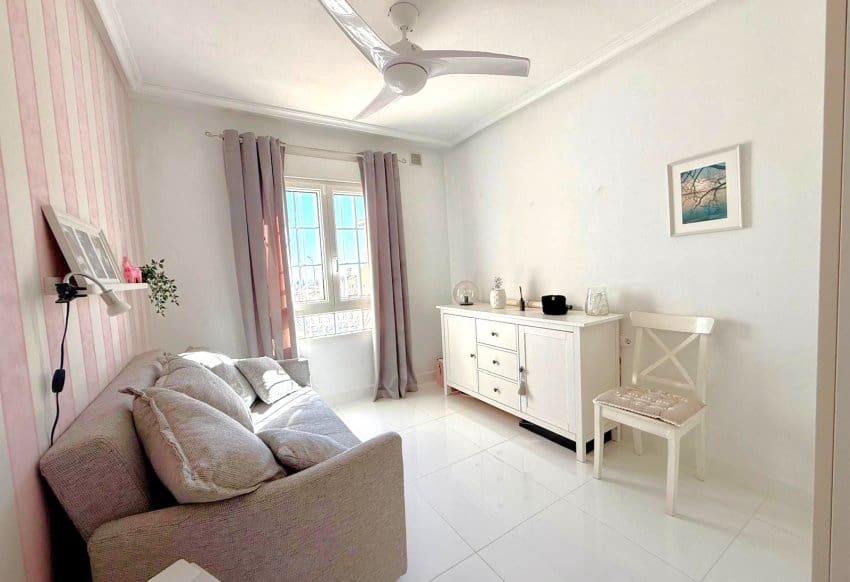 3 soveværelse Byhus til salg i Blue Lagoon med swimmingpool - € 319.000 (Ref: 9584556)