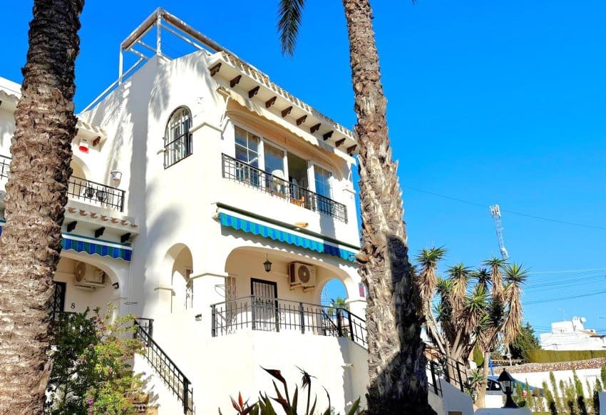 2 bedroom Apartment for sale in Villamartin with pool - € 169,000 (Ref: 9606294)