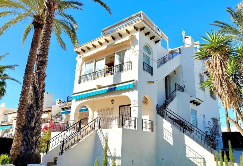 2 bedroom Apartment for sale in Villamartin with pool - € 169,000 (Ref: 9606294)