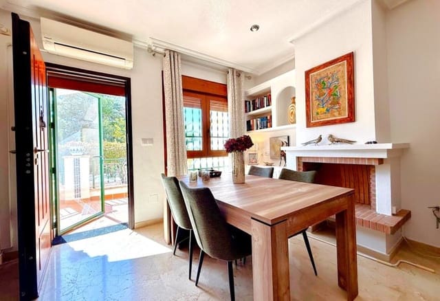 3 soveværelse Byhus til salg i Villamartin, Orihuela med swimmingpool - € 275.000 (Ref: 9650598)