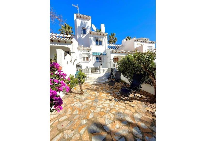 2 camera da letto Casa in vendita in Villamartin con piscina - 225.000 € (Rif: 9665262)