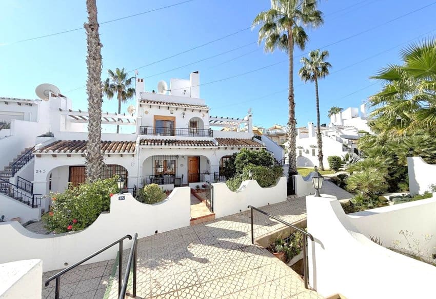 2 camera da letto Casa in vendita in Villamartin con piscina - 225.000 € (Rif: 9665262)