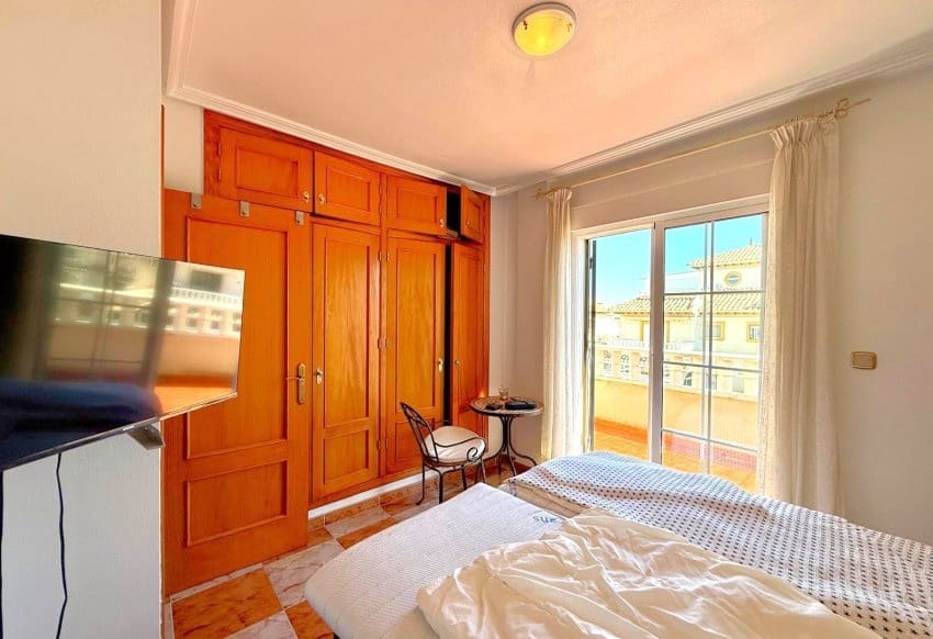 2 Zimmer Haus zu verkaufen in Orihuela Costa mit Pool - 221.000 € (Ref: 9687584)