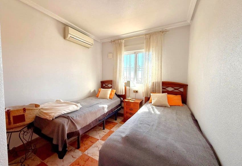 2 Zimmer Haus zu verkaufen in Orihuela Costa mit Pool - 221.000 € (Ref: 9687584)