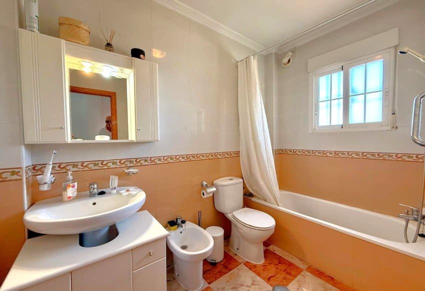 2 Zimmer Haus zu verkaufen in Orihuela Costa mit Pool - 221.000 € (Ref: 9687584)