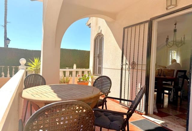 Casa de 2 habitaciones en Lomas de Cabo Roig - Los Dolses, Orihuela en venta con piscina - 221.000 € (Ref: 9687584)