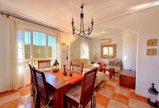 Casa de 2 habitaciones en Lomas de Cabo Roig - Los Dolses, Orihuela en venta con piscina - 221.000 € (Ref: 9687584)