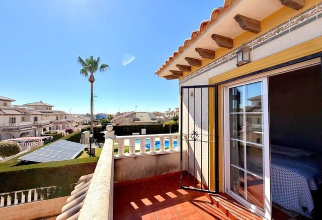 Casa de 2 habitaciones en Lomas de Cabo Roig - Los Dolses, Orihuela en venta con piscina - 221.000 € (Ref: 9687584)
