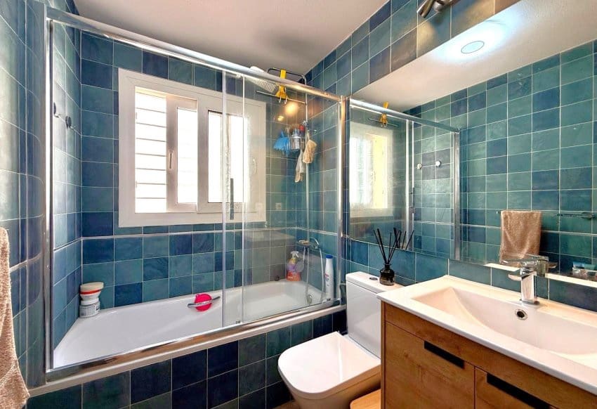 Apartamento de 2 habitaciones en Villamartin en venta con garaje - 245.000 € (Ref: 9750963)