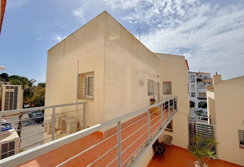 Apartamento de 2 habitaciones en Villamartin en venta con garaje - 245.000 € (Ref: 9750963)