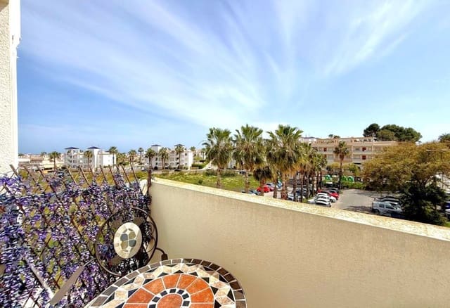 Apartamento de 2 habitaciones en Villamartin, Orihuela en venta con garaje - 245.000 € (Ref: 9750963)