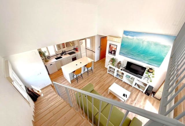 Apartamento de 2 habitaciones en Villamartin, Orihuela en venta con garaje - 245.000 € (Ref: 9750963)