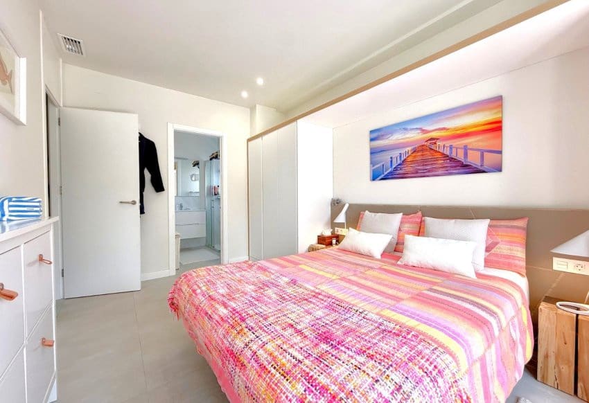 2 soveværelse Lejlighed til salg i Villamartin med swimmingpool - € 319.000 (Ref: 9802745)