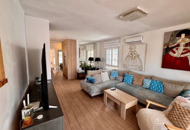 3 soveværelse Villa til salg i Villamartin, Orihuela med swimmingpool - € 424.900 (Ref: 9804893)