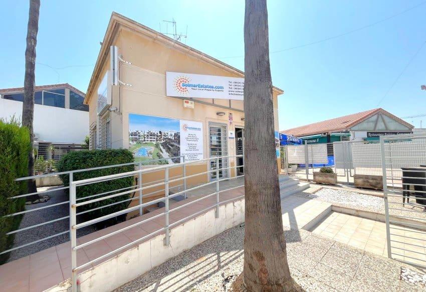Komercyjne na sprzedaż w Playa Flamenca - 125 000 € (Ref: 9809879)