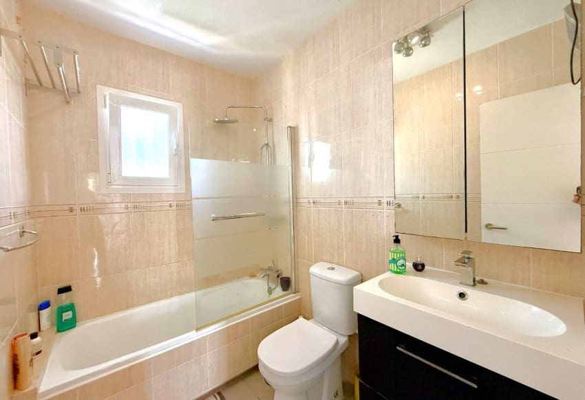 3 sypialnia Dom na sprzedaż w Villamartin z basenem - 265 000 € (Ref: 9832832)