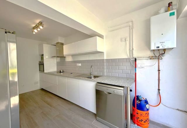 3 makuuhuone Omakotitalo myytävänä paikassa Villamartin, Orihuela mukana uima-altaan - 265 000 € (Ref: 9832832)