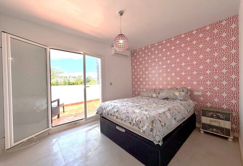 3 sypialnia Dom na sprzedaż w Villamartin z basenem - 265 000 € (Ref: 9832832)